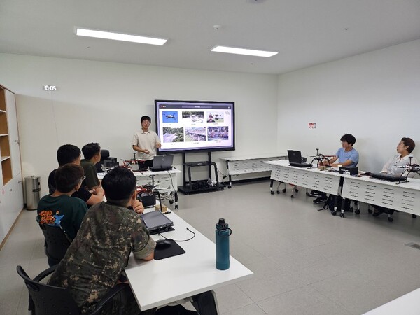 ▲ 배송 드론 운용 인력 양성 교육 진행 모습.