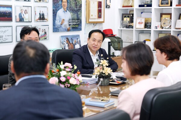 ▲ 오산시 '청소년시설 개선 및 정책 간담회' 개최 모습.