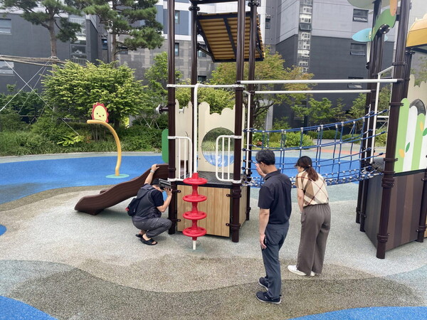 ▲ 물놀이형 놀이시설 안전 점검 실시 모습.