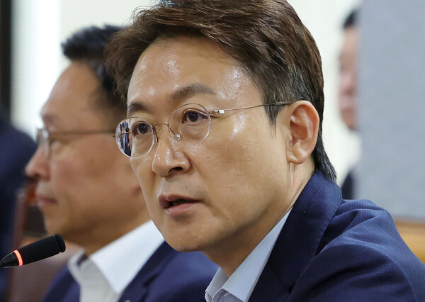 ▲ 권대영 금융위 부위원장, 석유화학 경쟁력 제고를 위한 금융권 간담회 주재. /뉴시스