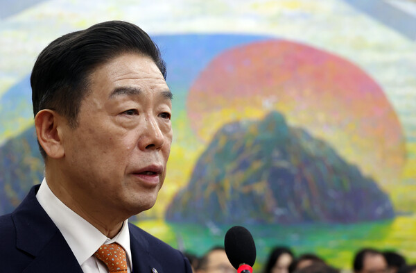 ▲ 김형석 독립기념관장이 지난해 10월 서울 여의도 국회에서 열린 정무위원회의 국가보훈부, 국무조정실 등 종합감사에서 의원 질의에 답하고 있다. /뉴시스