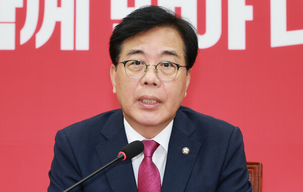 ▲ 현안 관련 기자간담회하는 송언석. /뉴시스