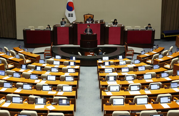 ▲ 주진우 국민의힘 의원이 25일 오전 서울 여의도 국회 본회의에서 상법 일부개정법률안(2차 상법 개정안)에 대한 무제한토론(필리버스터)을 하고 있다. /뉴시스