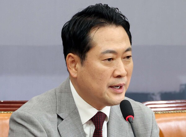 ▲ 장동혁 국민의힘 대표가 27일 오전 서울 여의도 국회에서 열린 최고위원회의에서 발언을 하고 있다. /뉴시스