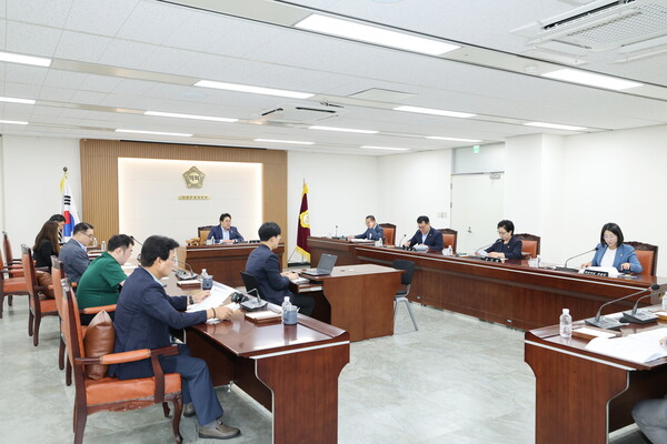 ▲ 제257회 임시회 일정을 확정한 금천구의회 의회운영위원회.