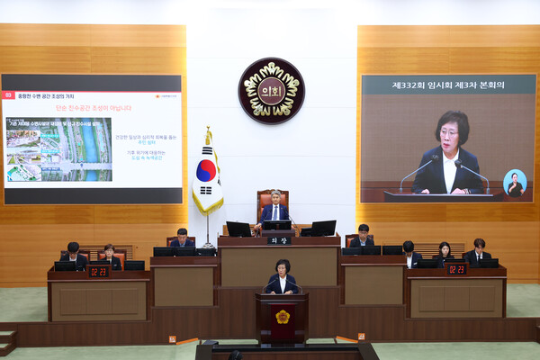 ▲ 신복자 의원이 제332회 임시회 본회의에서 5분 자유발언을 하고 있다.