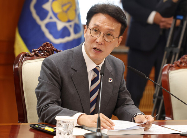 ▲ 소비자정책위원회에서 발언하는 김민석 총리. /뉴시스