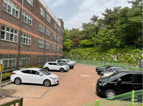 ▲ 동의초등학교 부설주차장.