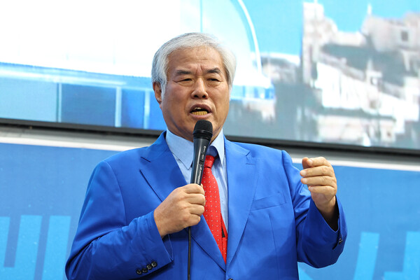 ▲ 전광훈 목사가 13일 서울 성북구 사랑제일교회에서 8.15·8.16 집회 관련 긴급기자회견을 하고 있다. /뉴시스