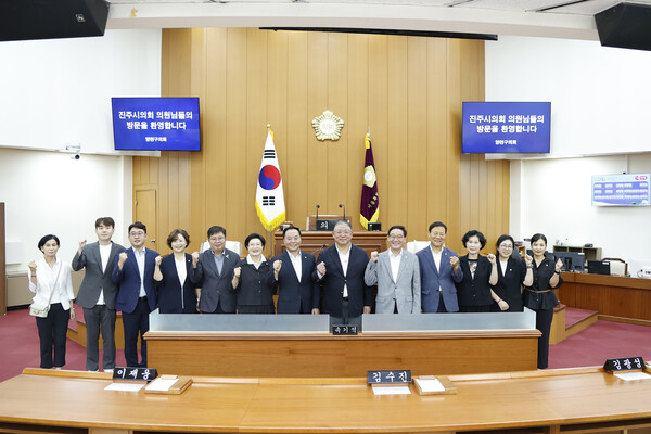 ▲ 진주시의회 의회운영위원회 양천구의회 방문 모습.
