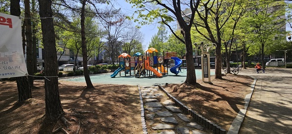 ▲ 용남어린이공원 전경.