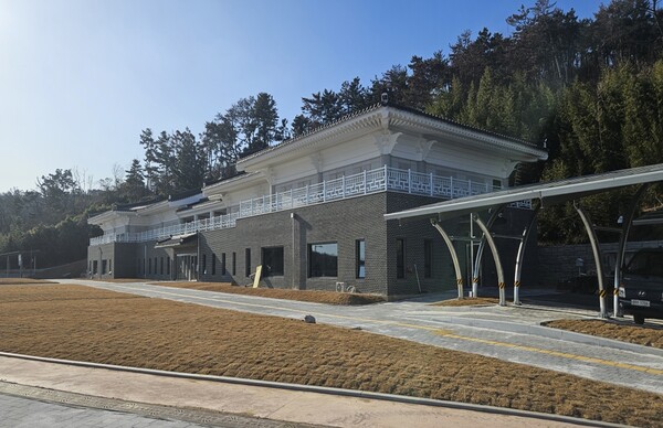 ▲ 준공을 앞둔 문무대왕 해양역사관 전경.