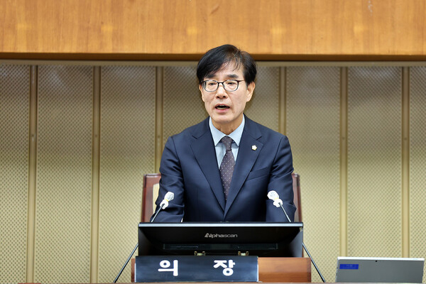 ▲ 김학기 의장이 제314회 임시회에서 개회사를 하고 있다.