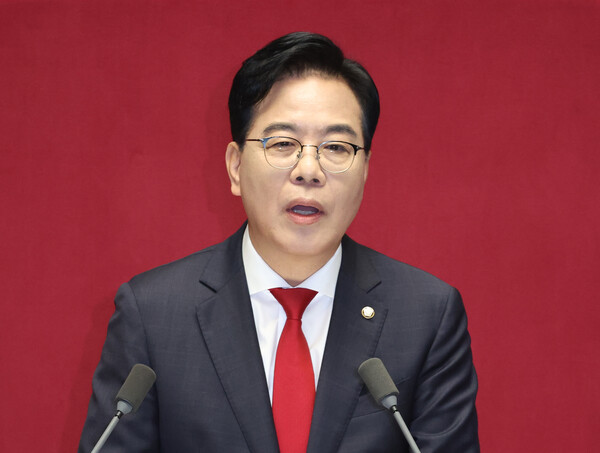 ▲ 송언석 국민의힘 원내대표가 10일 오전 서울 여의도 국회에서 열린 제429회국회(정기회) 제3차 본회의에서 교섭단체 대표연설을 하고 있다. /뉴시스