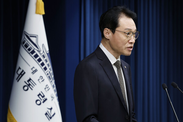 ▲ 이규연 홍보소통수석이 10일 서울 용산 대통령실 청사에서 이재명 대통령 취임 100일 기자회견 관련 브리핑을 하고 있다. /뉴시스