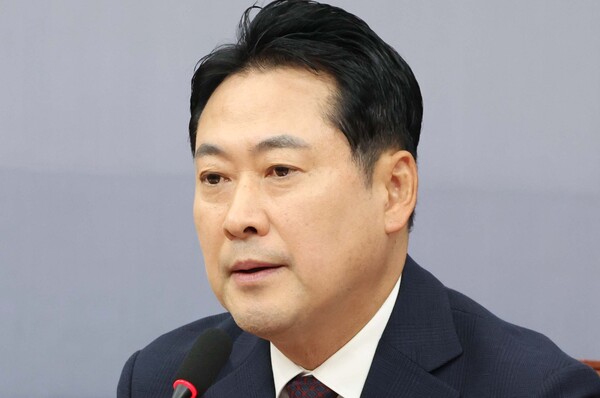 ▲ 장동혁 국민의힘 대표가 11일 서울 여의도 국회에서 이재명 대통령 취임 100일 기자회견에 대한 입장 발표를 하고 있다. /뉴시스