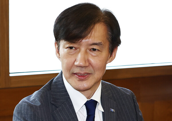 ▲ 조계사 찾은 조국 혁신정책연구원장. /뉴시스