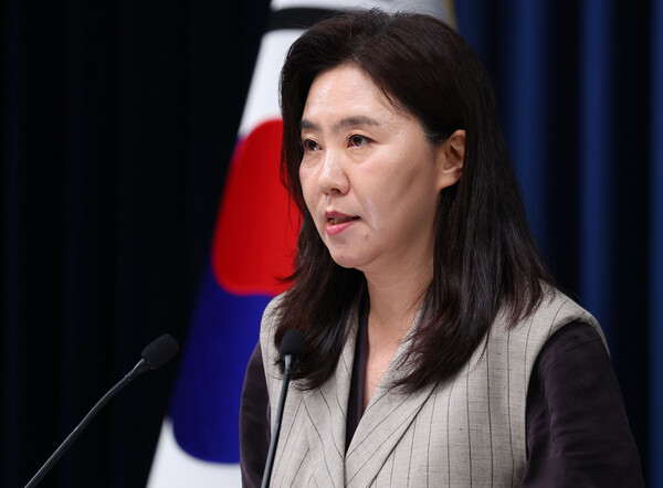 ▲ 브리핑 하는 강유정 대변인. /뉴시스