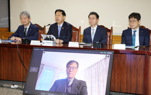 ▲ 구윤철 경제부총리 겸 기획재정부 장관이 18일 오전 서울 중구 은행회관에서 열린 확대 거시경제금융회의에 참석해 발언하고 있다. /뉴시스