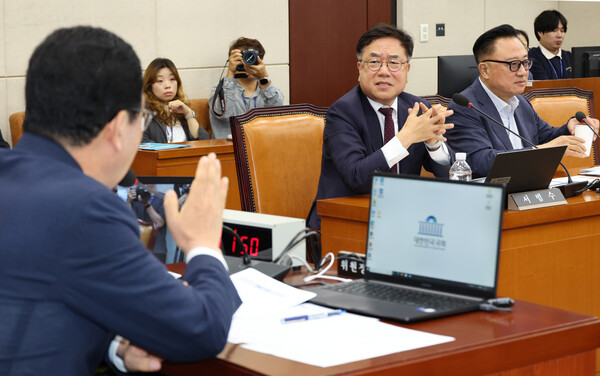 ▲ 의사진행 발언 신청하는 서범수 행안위 국민의힘 간사. /뉴시스