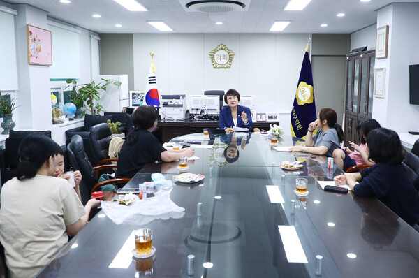 ▲ 송파구의회와 육영학교 학부모 간담회 개최 모습.