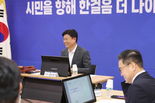 ▲ 조용익 부천시장이 회의에서 부천시 체육 발전에 대해 발언하고 있다.