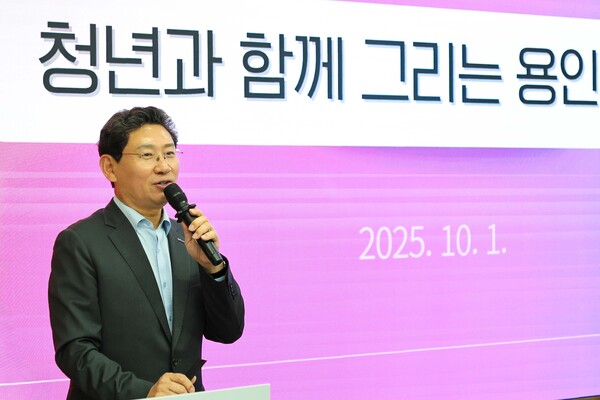 1일 단국대 국제관에서 이상일 시장이 특강을 하고 있다