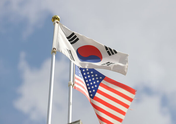 ▲ 한미 깃발이 펄럭이고 있다. /뉴시스