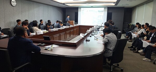 ▲ '임진강 국가정원 타당성 검토 및 기본구상 용역' 중간보고회 개최 모습.