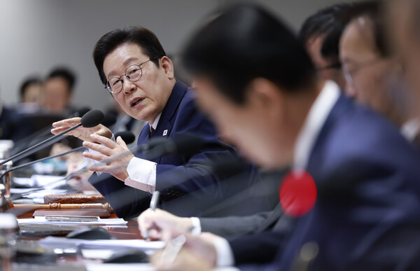 ▲ 이재명 대통령이 14일 서울 용산 대통령실 청사에서 열린 국무회의에서 발언하고 있다. /뉴시스