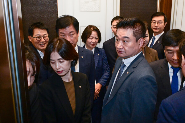 ▲ 이재명 대통령 재판 관련 현장 검증 나서는 민주당 법사위. /뉴시스