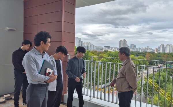 ▲ 이용화 이사장, 수탁시설 현장 점검 모습.