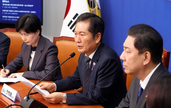 ▲ 발언하는 정청래 대표. /뉴시스