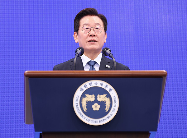 ▲ 이재명 대통령이 21일 서울 서대문구 경찰청에서 열린 제80주년 경찰의 날 기념식에서 기념사를 하고 있다. /뉴시스