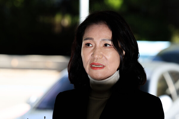▲ 이진숙 전 방송통신위원장이 지난 10월 27일 오후 서울 영등포구 영등포경찰서에서 공직선거법·국가공무원법 위반 혐의 조사를 위해 출석하며 발언하고 있다. /뉴시스