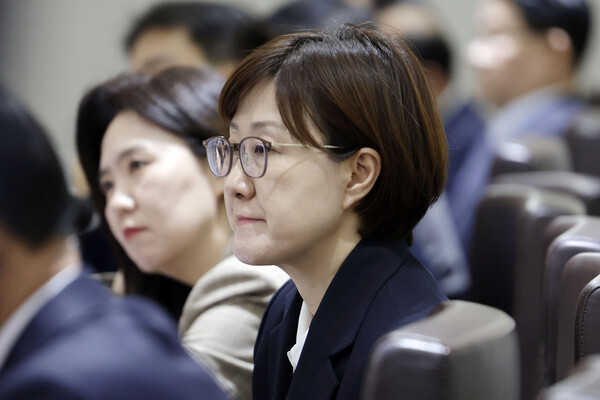 ▲ 김현지 제1부속실장이 지난 10월 21일 서울 용산 대통령실 청사에서 열린 국무회의에 배석해 있다. /뉴시스