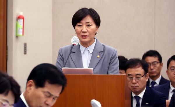 ▲ 업무 보고하는 송미령 장관. /뉴시스
