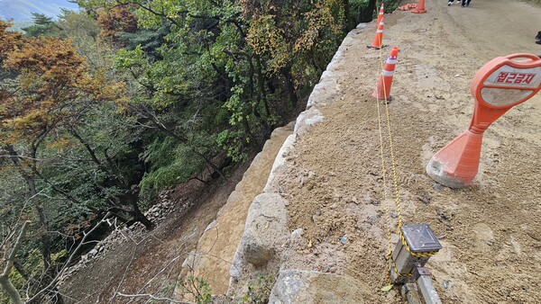 ▲  석굴암 진입로 석축 보강 후 모습.