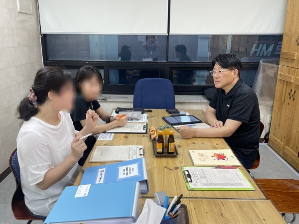 ▲ 경기도사회서비스원 누구나 돌봄 현장 모니터링 사진.