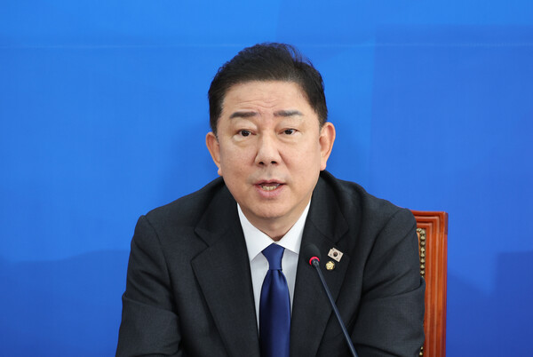 ▲ 국감 종합평가 기자간담회하는 김병기 원내대표. /뉴시스