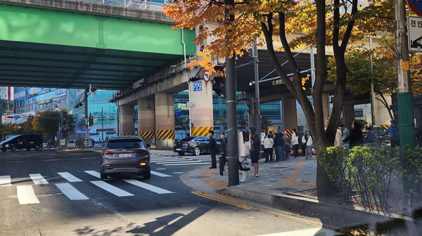 ▲ 청능로 사거리 보행자 중심 도로환경 정비사업 관련 사진.