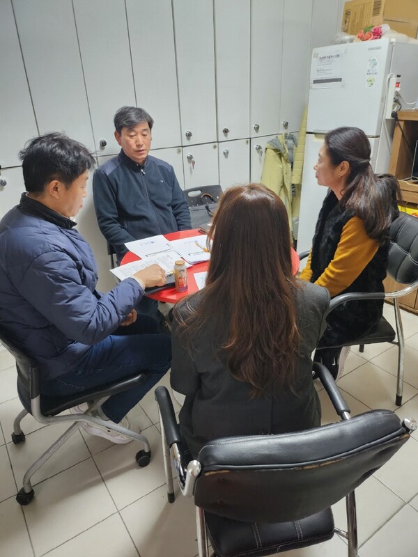 ▲ 수원특례시 팔달구 hy유제품 배달업체 간담회 실시 모습.