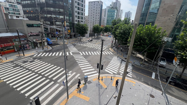 ▲ 대각선 횡단보도 사진(당산동아아파트 교차로).