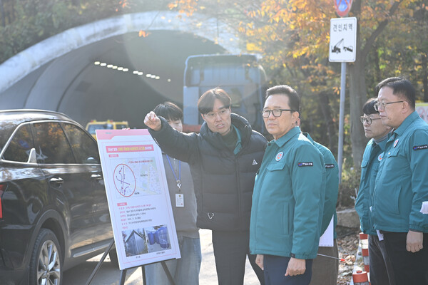 ▲ 이재호 연수구청장, 겨울철 자연 재난 대비 현장 점검 모습.