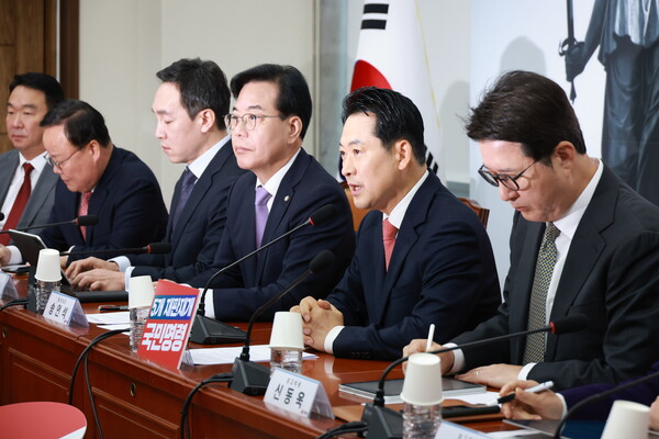 ▲ 장동혁 국민의힘 대표가 20일 서울 여의도 국회에서 열린 최고위원회의에서 발언하고 있다. /뉴시스