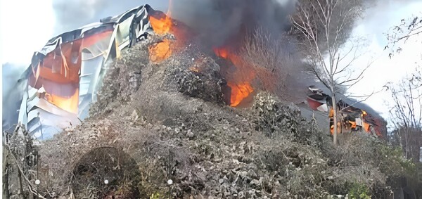 ▲ 경기 안성시의 한 골판지 제조업체에서 불이 났다. (사진=경기도소방재난본부 제공)