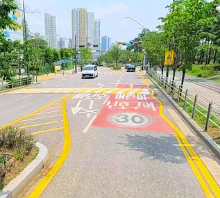 ▲ 우솔초 앞 유턴금지 노면표시 설치 후 모습.