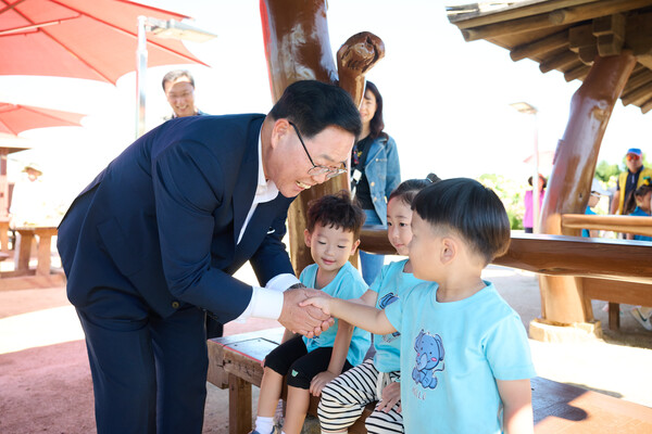 ▲ 동심으로 돌아간 양주시장.