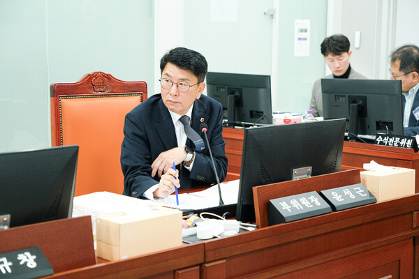 ▲ 윤성근 의원.