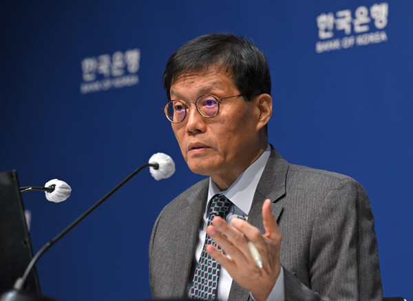 ▲ 통화정책방향 기자간담회하는 이창용 총재. /뉴시스